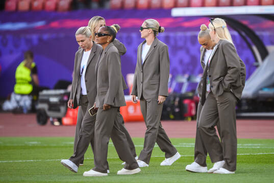 Jonna Andersson, Madelen Janogy,  goalkeeper Jennifer Falk,