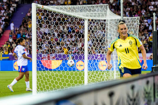 Stina Blackstenius of Sweden celebrates