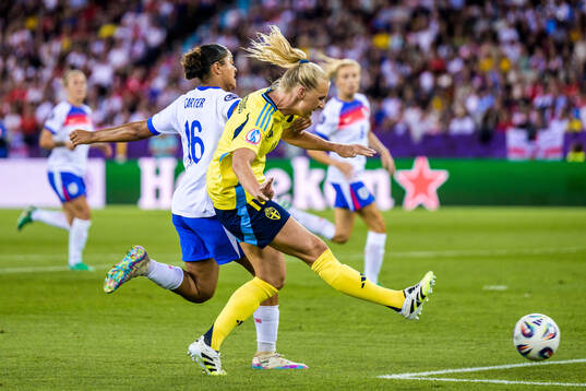 Stina Blackstenius of Sweden scores the 2-0 goal