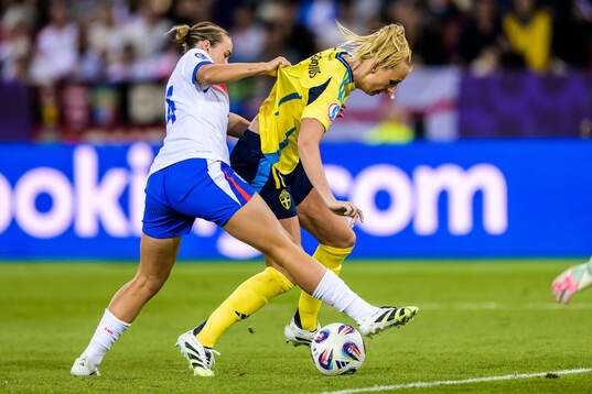 Grace Clinton of England and Stina Blackstenius of Sweden
