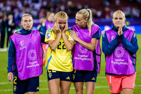 Jonna Andersson, Smilla Holmberg, Ellen Wangerheim and