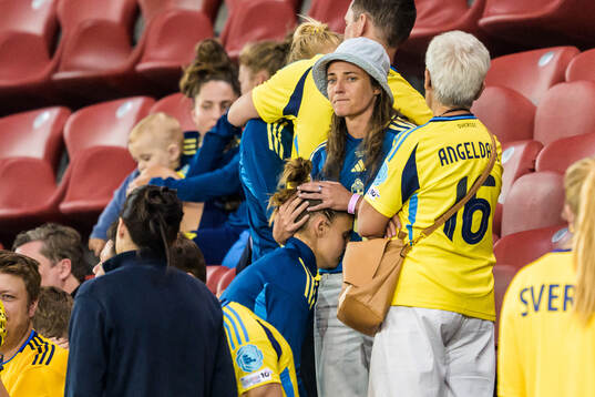 Nathalie Björn of Sweden looks dejected
