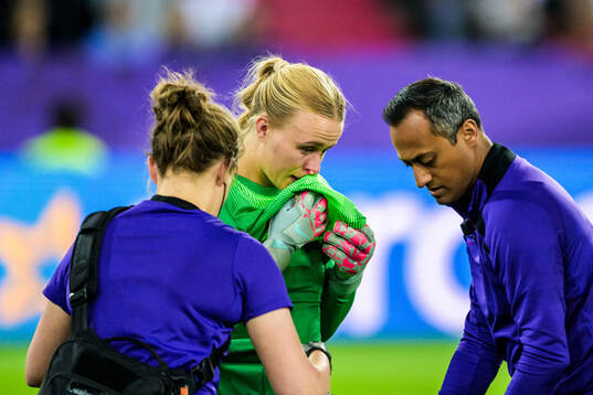 Goalkeeper Hannah Hampton of England