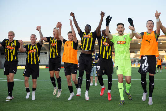 Players of Häcken celebrate