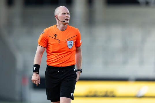 Referee Ivar Orri Kristjansson