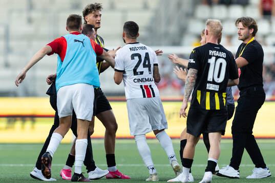 Silas Andersen of Häcken and Kristian Kostrna of Spartak