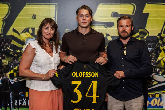 Wilmer Olofsson med familj i samband med att han