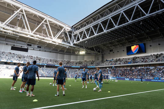 Djurgårdens spelare värmer upp