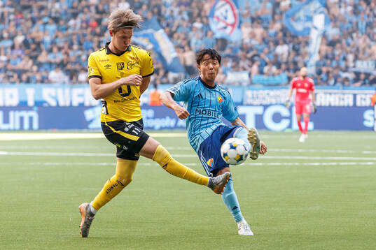 Elfsborgs Taylor Silverholt och Djurgårdens Keita Kosugi