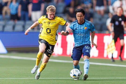 Elfsborgs Ari Sigurpálsson och Djurgårdens Keita Kosugi