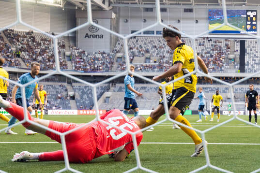 Djurgårdens målvakt Filip Manojlovic och Elfsborgs