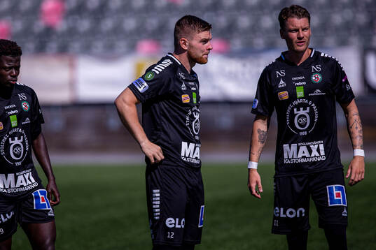Örebros Dino Salihovic innan fotbollsmatchen i Superettan
