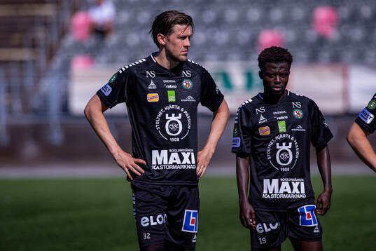Örebros John Stenberg innan fotbollsmatchen i Superettan