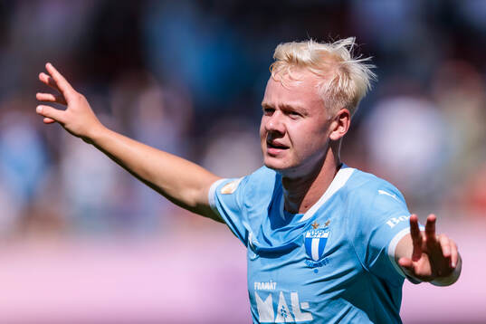 Bläddra bland fler bilder av Fotboll, Allsvenskan, Öster - Malmö FF