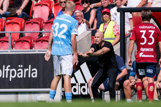 Malmö FFs Henrik Rydström reagerar