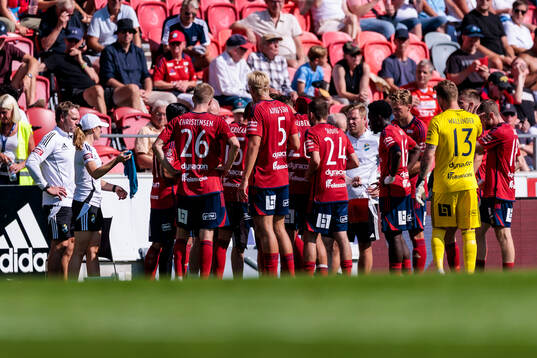 Östers spelare vid ett cooling break
