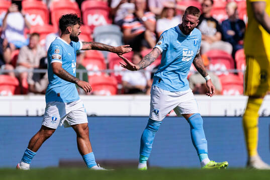Malmö FFs Sead Haksabanovic och Pontus Jansson jublar