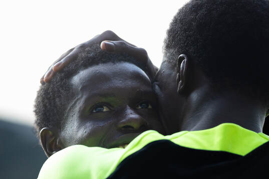 Sporting Supremes Ahmed Njundu Kanyi jublar