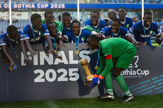 Nigerian Eagles spelare