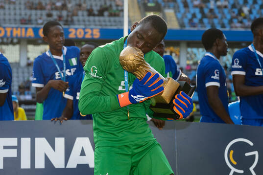 Nigerian Eagles spelare