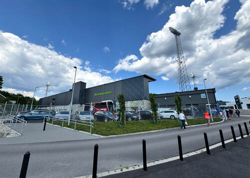 Utanför arenan