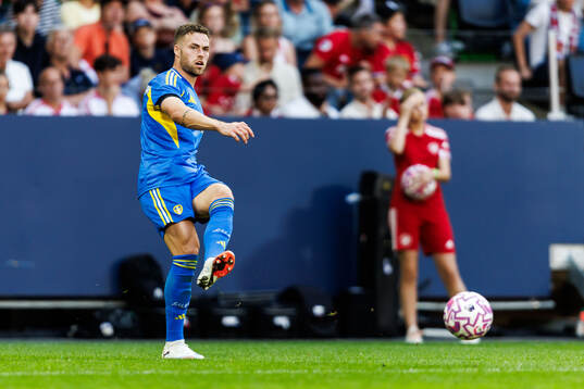 Gabriel Gudmundsson of Leeds United