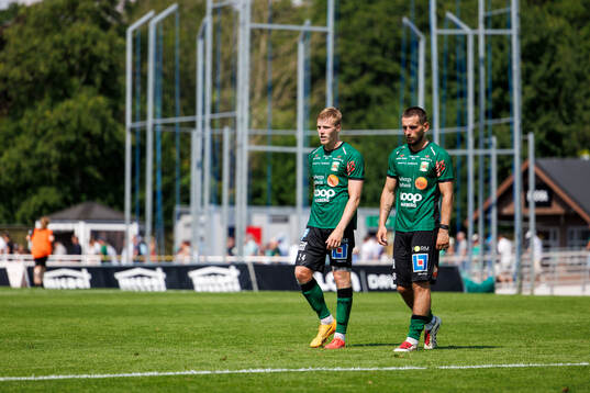 Varbergs Emil Hellman och Erion Sadiku deppar