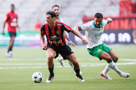 Brommapojkarnas Kevin Ackermann och Hammarbys Jusef Erabi