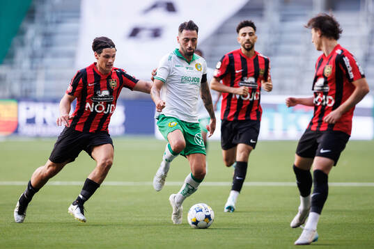 Brommapojkarnas Kevin Ackermann och Hammarbys Nahir Besara