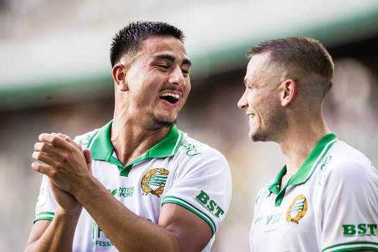Hammarbys Jusef Erabi och Oscar Johansson Schellhas jublar