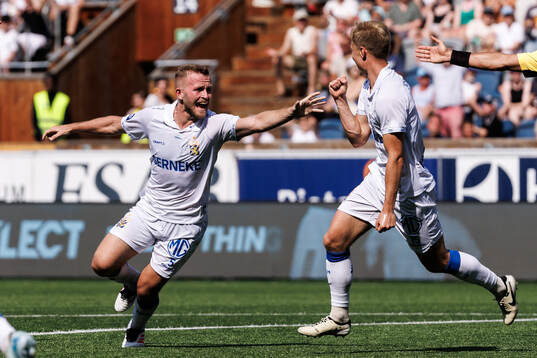 IFK Göteborgs Jonas Bager och David Kruse jublar