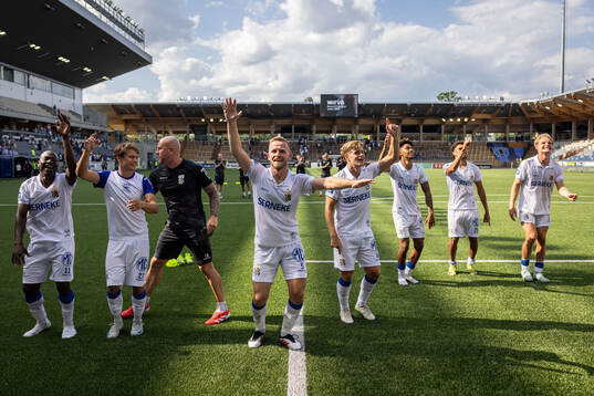 IFK Göteborgs spelare jublar