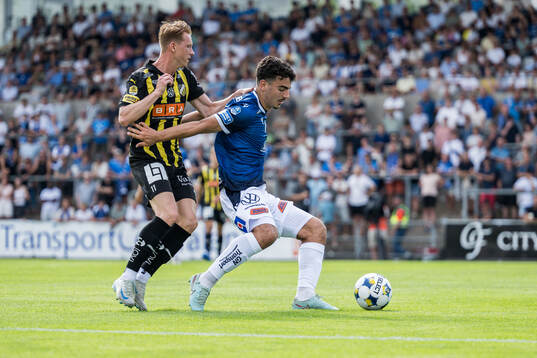 Häckens Julius Lindberg och Halmstads Bleon Kurtulus