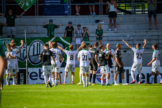 Brage spelare jublar