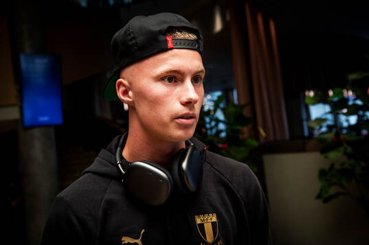 Daniel Gudjohnsen gave an interview upon arriving in Riga