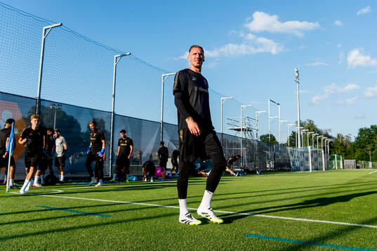 Goalkeeper Robin Olsen