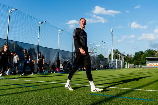 Goalkeeper Robin Olsen