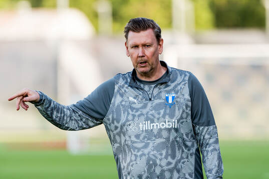 Assistant coach Peter Wettergren