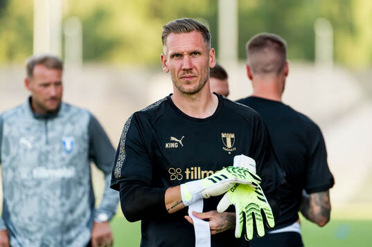 Goalkeeper Robin Olsen