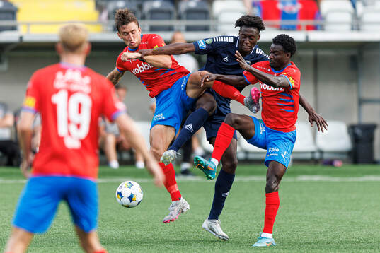 Helsingborgs Wilhelm Nilsson och Samuel Asoma mot Utsiktens