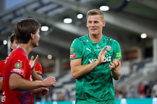 Helsingborgs Wilhelm Loeper och målvakt Johan Brattberg