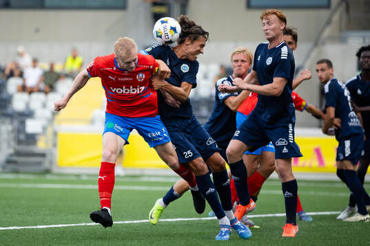 Helsingborgs Oscar Aga och Utsiktens Noah Johansson