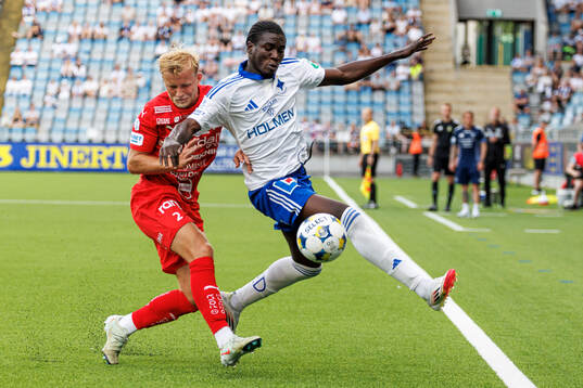 Värnamos Johan Rapp och IFK Norrköpings Kojo Peprah Oppong