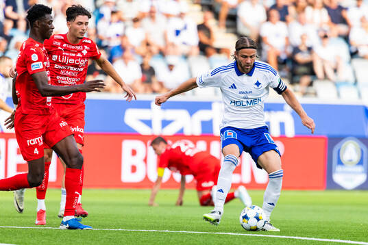 Värnamos Rufai Mohammed och Kenan Bilalovic mot IFK