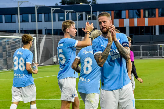 Pontus Jansson of Malmö FF celebrates