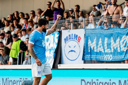 Sead Haksabanovic of Malmö FF celebrates