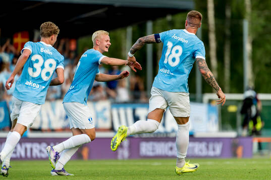 Otto Rosengren and Pontus Jansson of Malmö FF celebrates