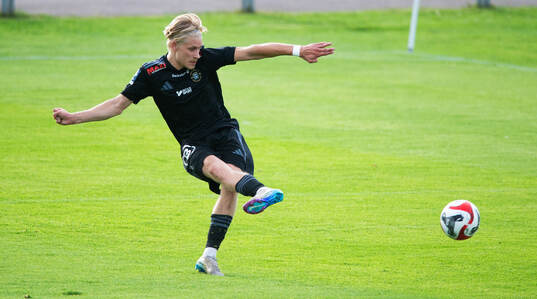 Ängelholms Leo Hedenberg i matchen i DM mellan IFK