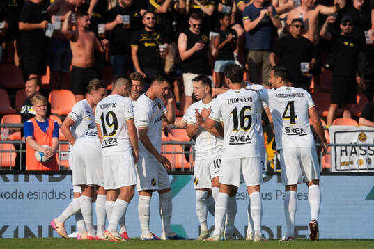 Bersant Celina of AIK celebrates the 0-1 goal