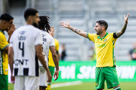 Nahir Besara of Hammarby reacts